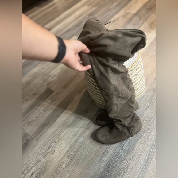 Long boots - Picture 1 of 5